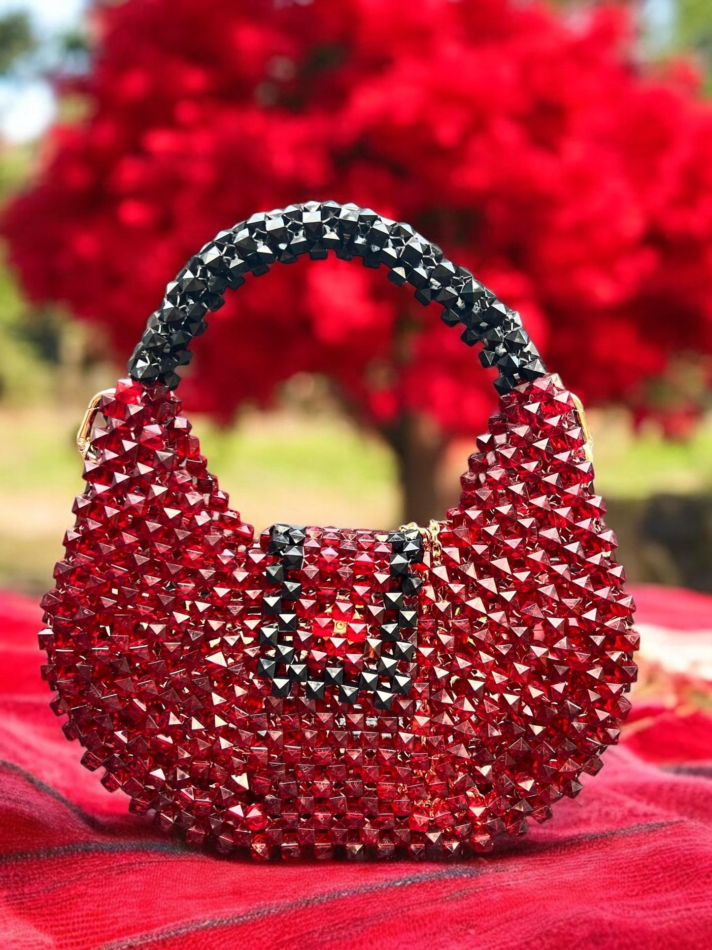 Handmade Beaded Bag: Modern Acrylic Summer Handbag