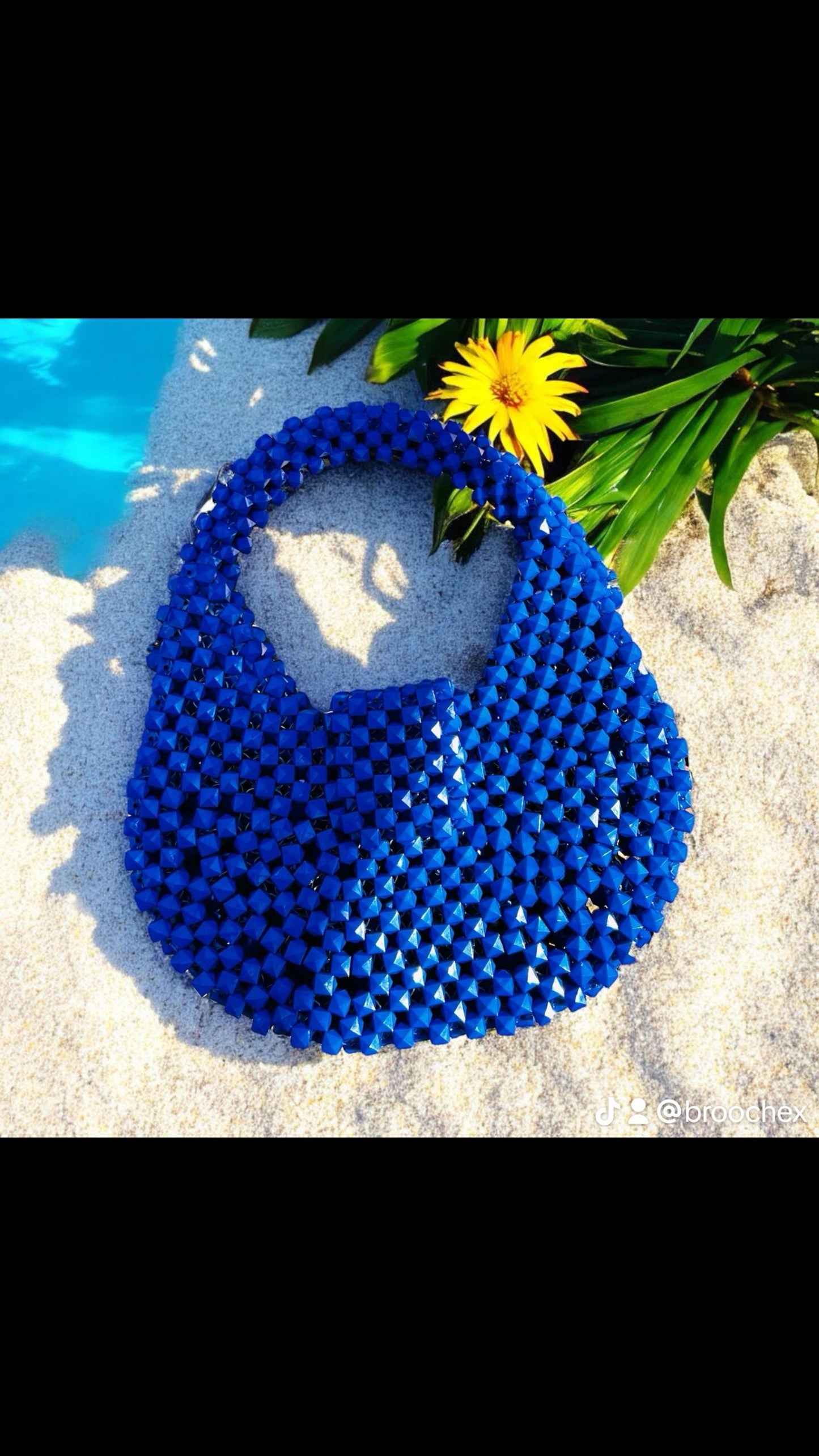 Handmade Beaded Bag: Modern Acrylic Summer Handbag
