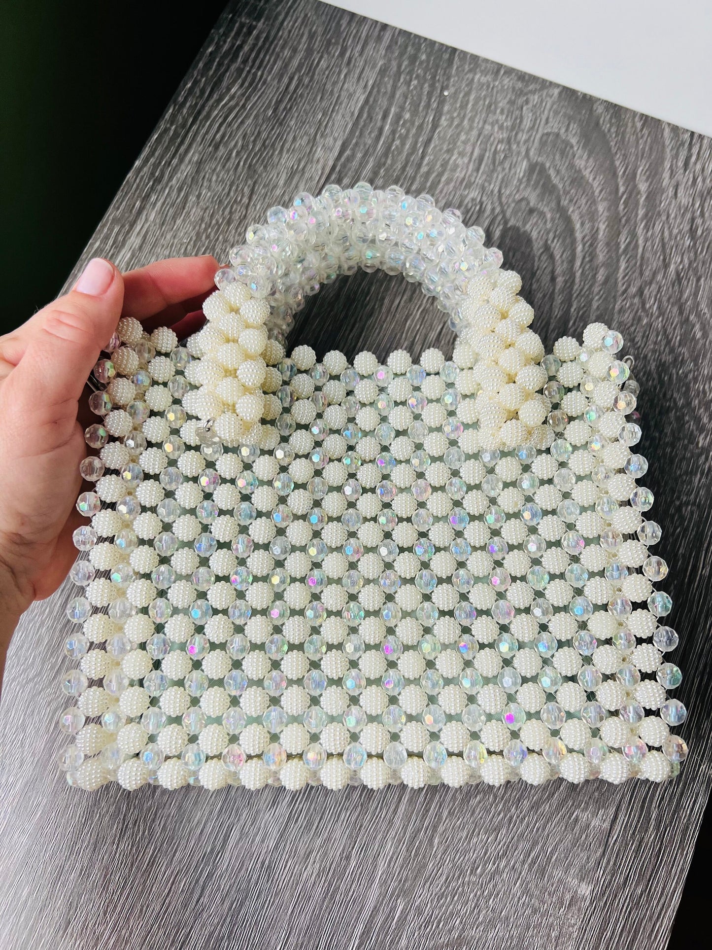 Beaded Crossbody Bag: Stylish White Handbag with Stainless Steel Strap