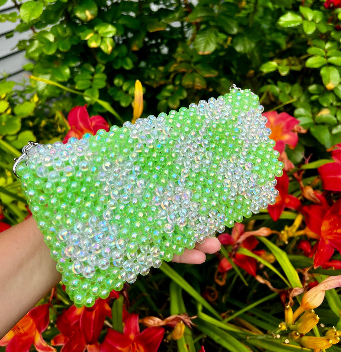 Handmade Beaded Crossbody Bag: Modern Acrylic Bead Handbag