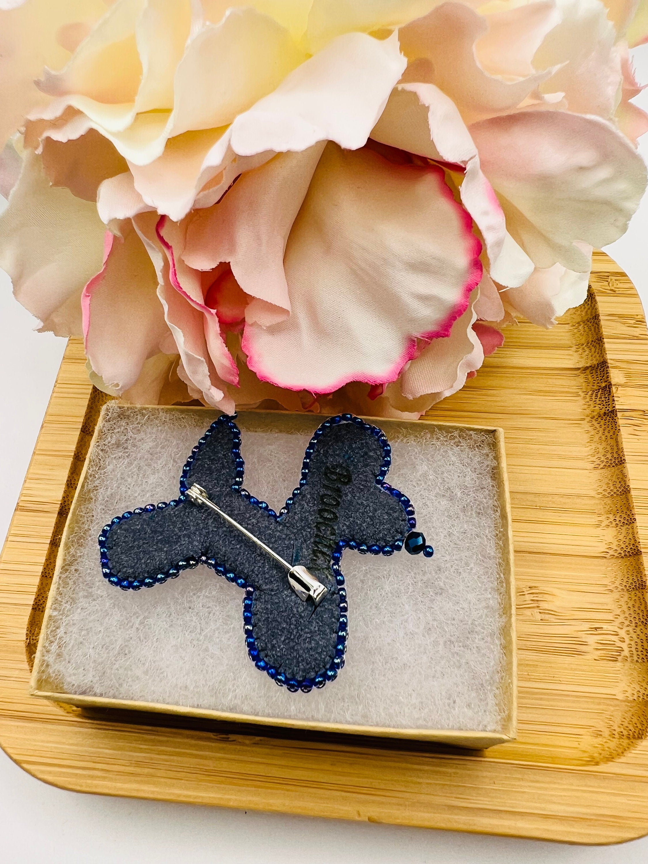 Beaded Balloon Dog Brooch: Czech Glass Crystal Pin