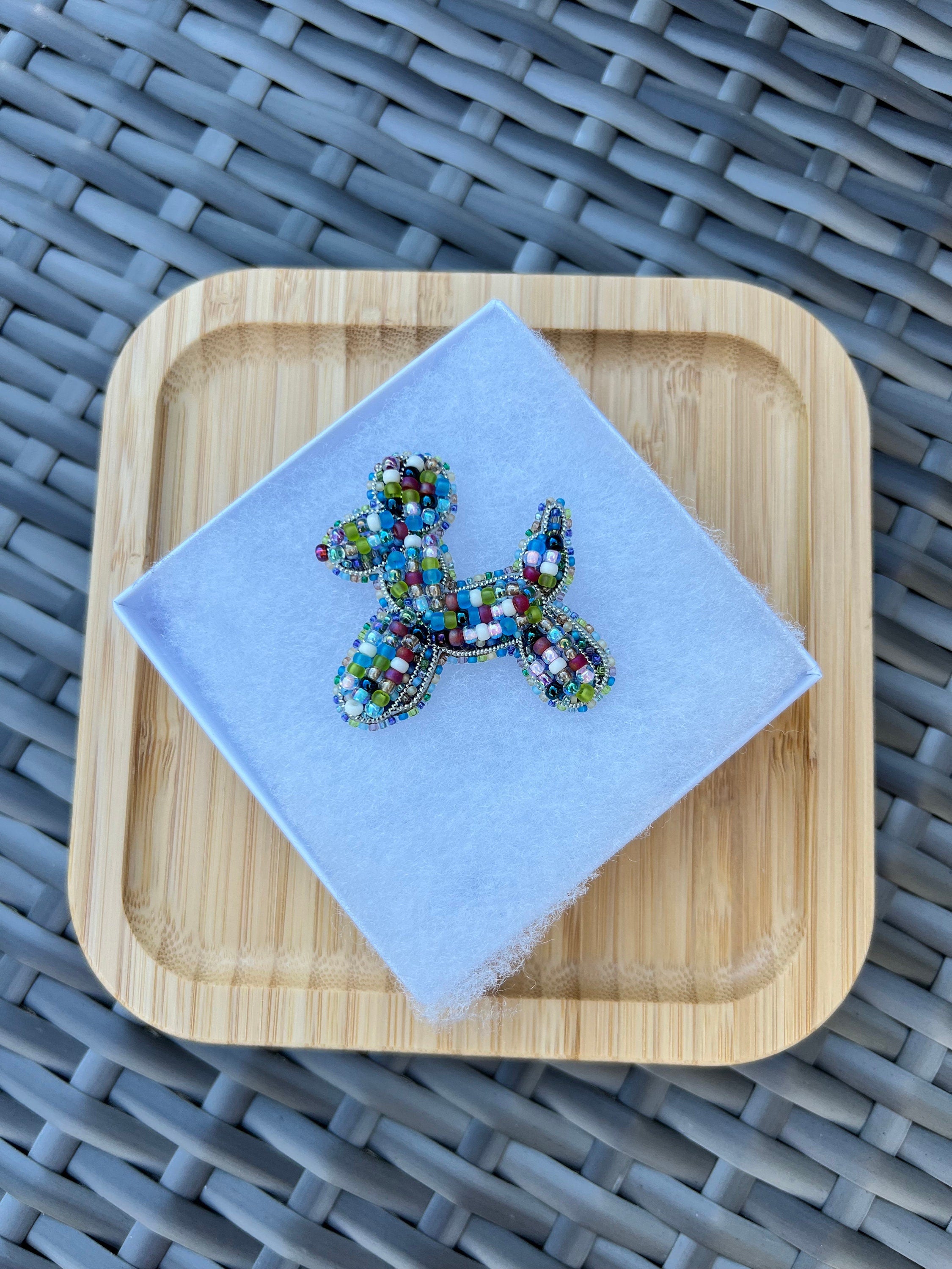 Beaded Balloon Dog Brooch: Czech Glass Crystal Pin