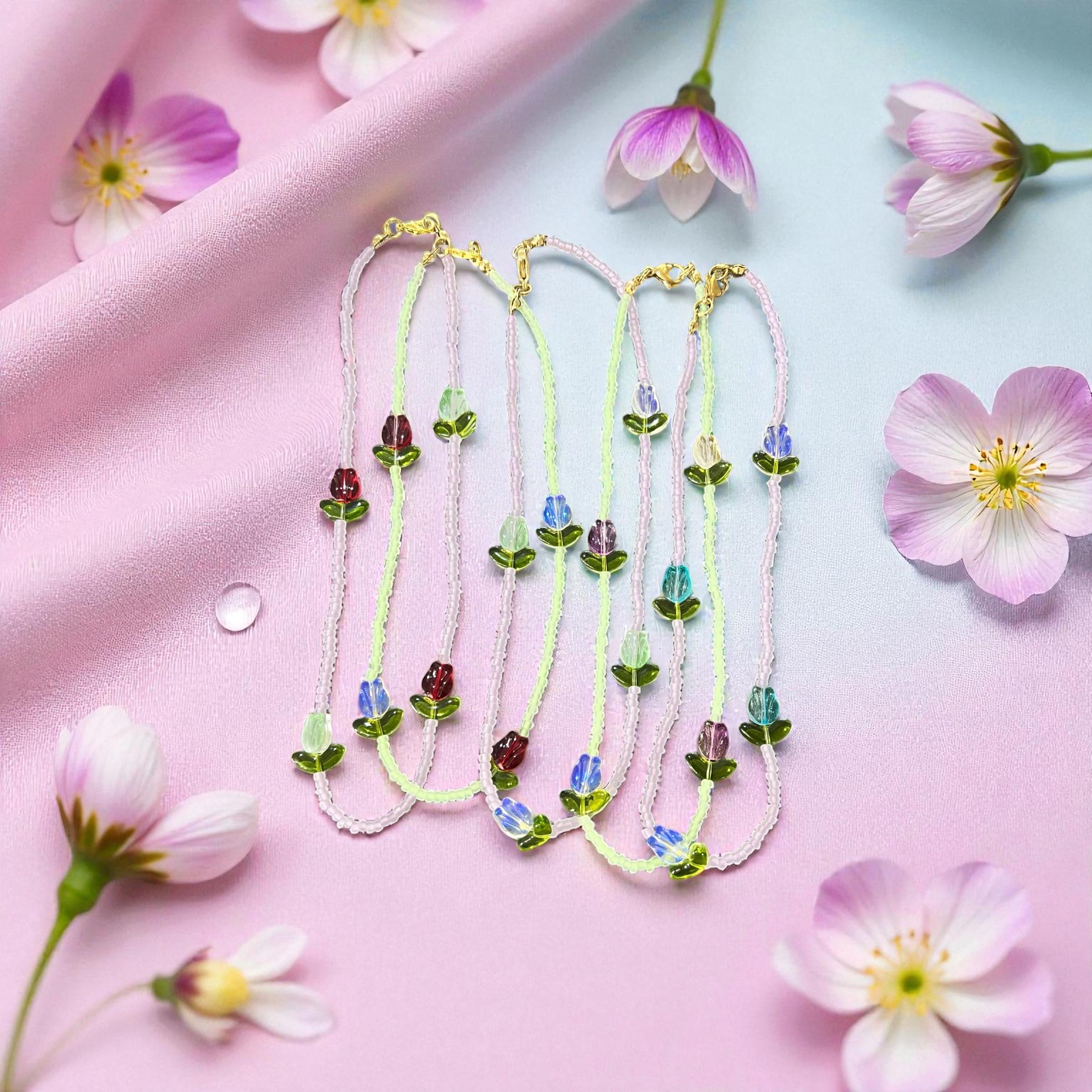 Glass Tulip Necklace – Dainty Flower Choker, Handmade Beaded Jewelry