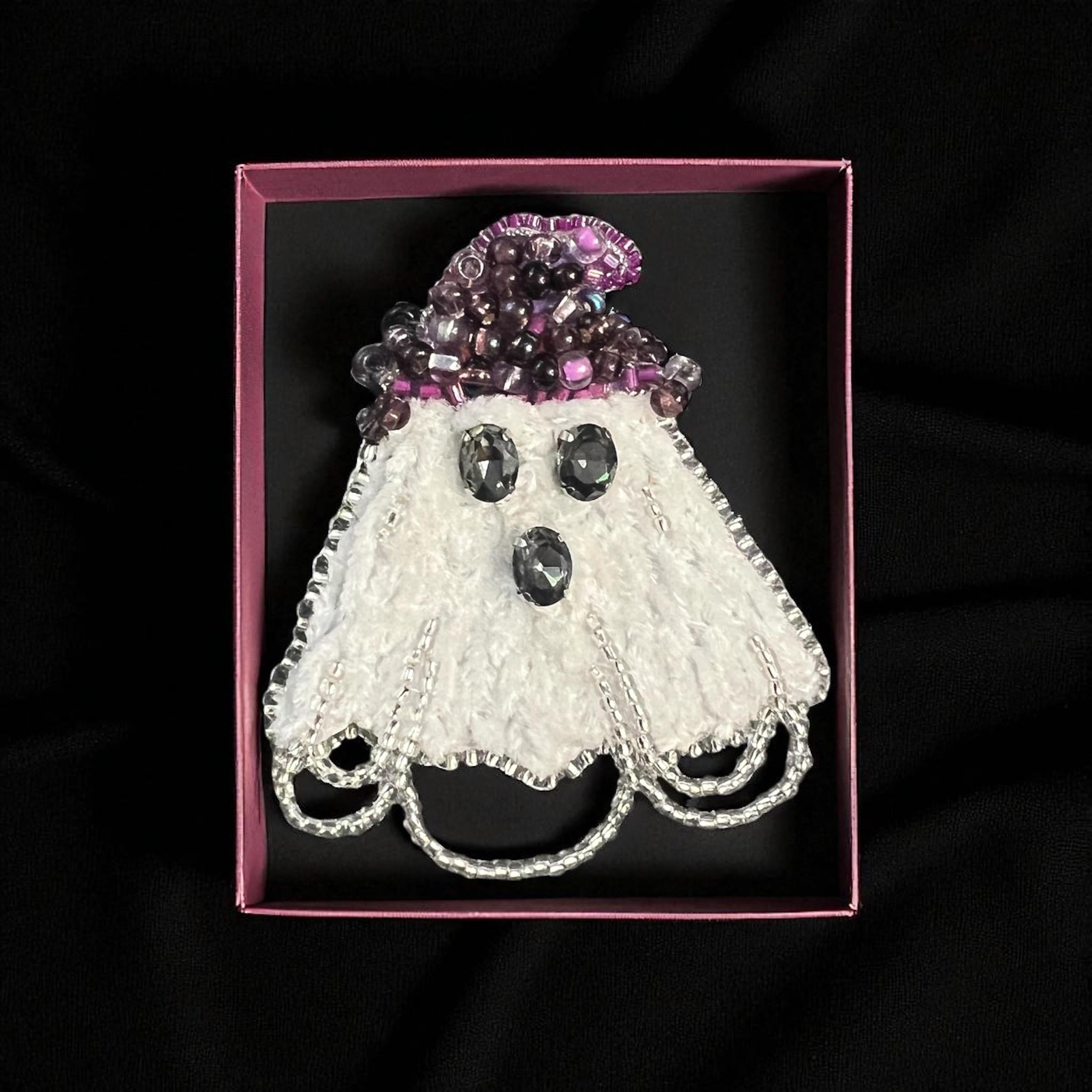 Beaded Ghost Pin – Spooky-Cute Halloween Accessory