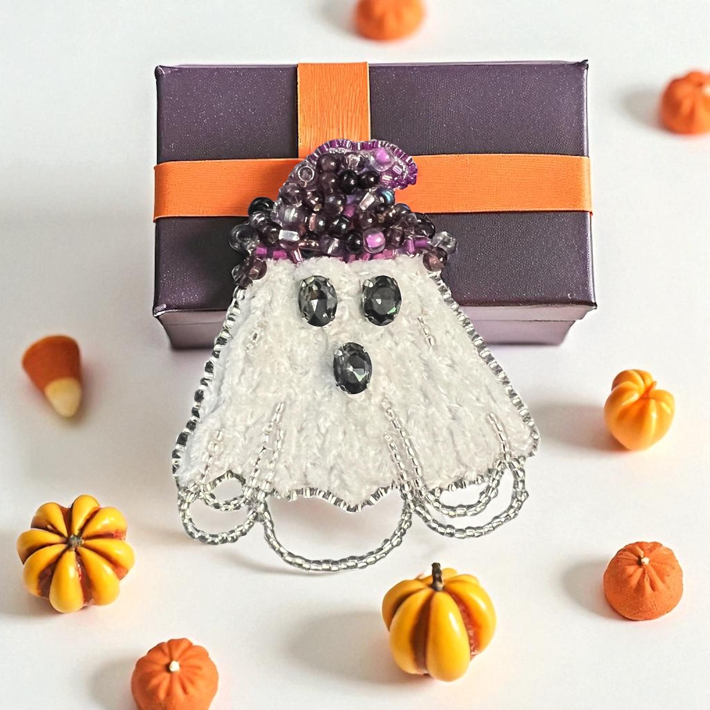 Beaded Ghost Pin – Spooky-Cute Halloween Accessory