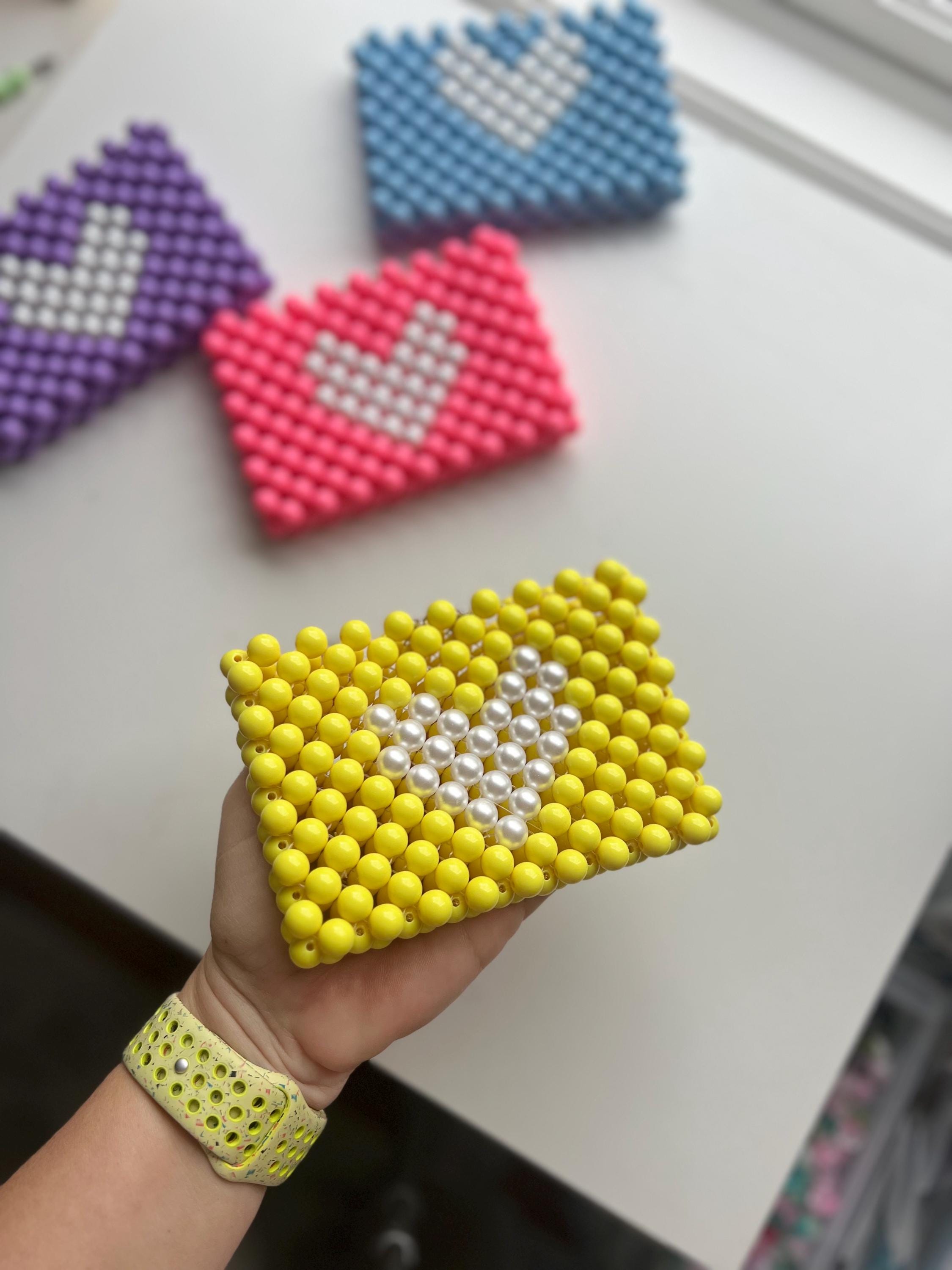 Colorful Beaded Pouch Wallet, Handmade Mini Bag with Magnetic Closure