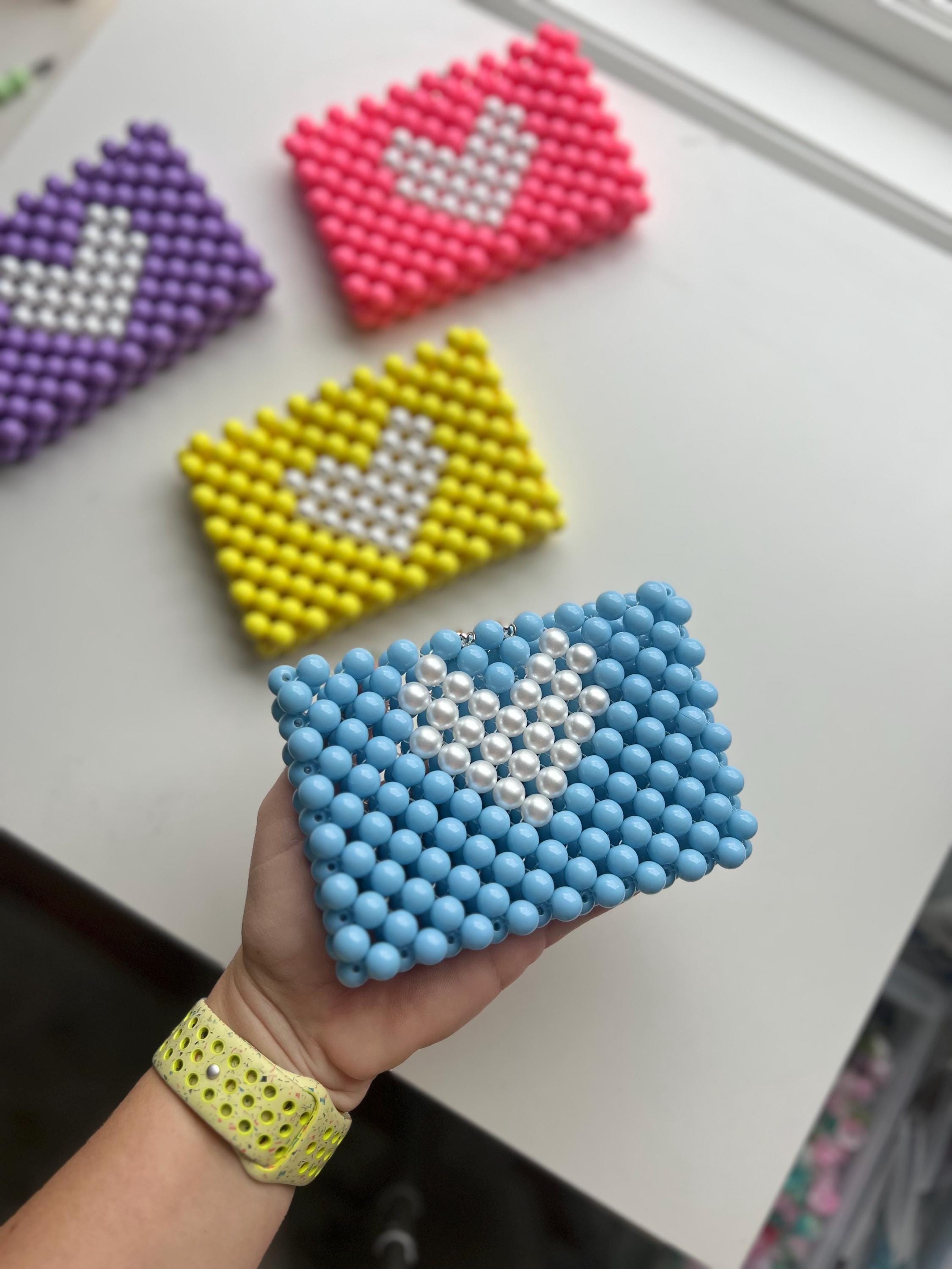 Colorful Beaded Pouch Wallet, Handmade Mini Bag with Magnetic Closure