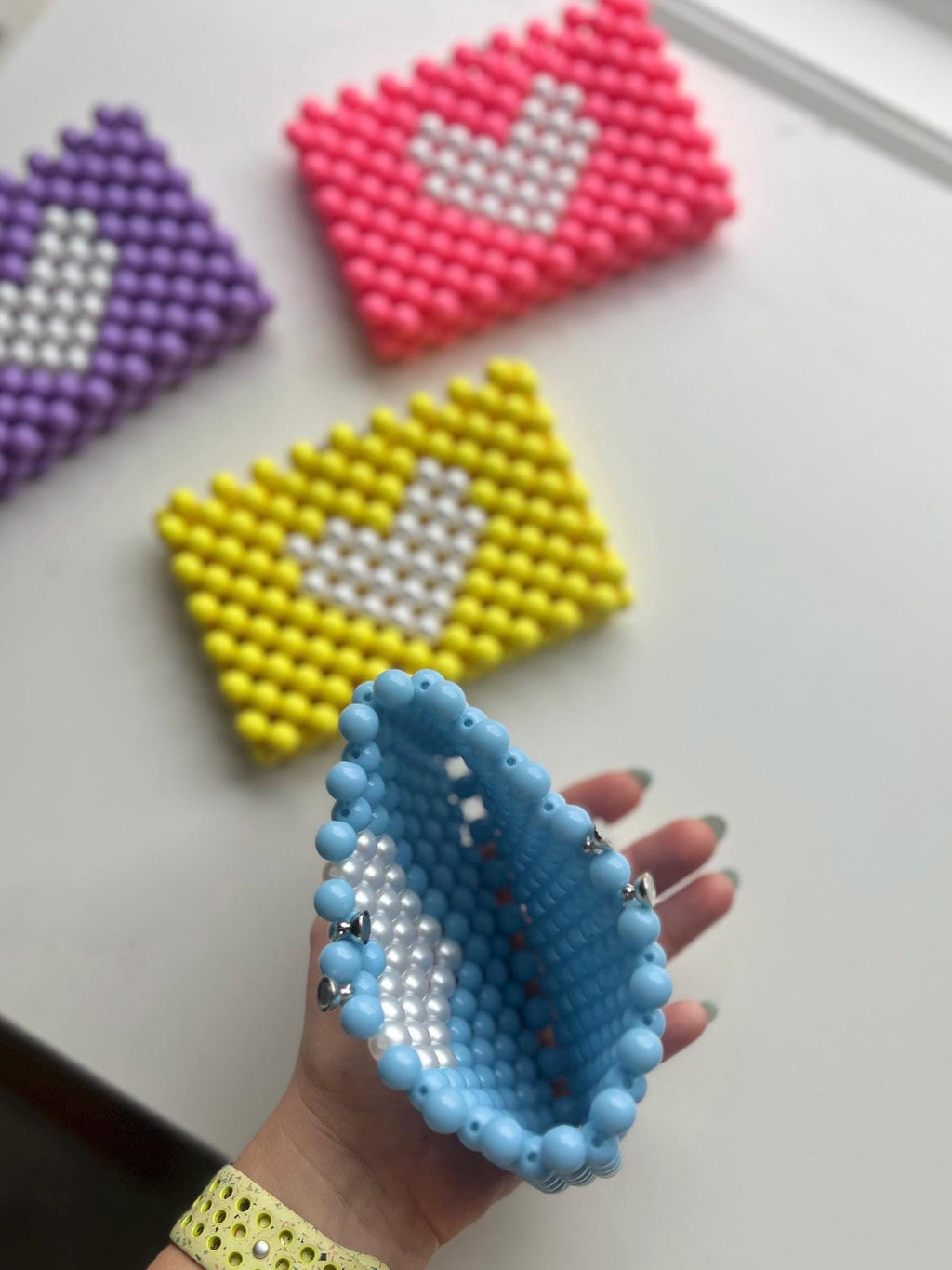 Colorful Beaded Pouch Wallet, Handmade Mini Bag with Magnetic Closure